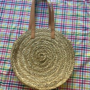 Universal thread straw tote